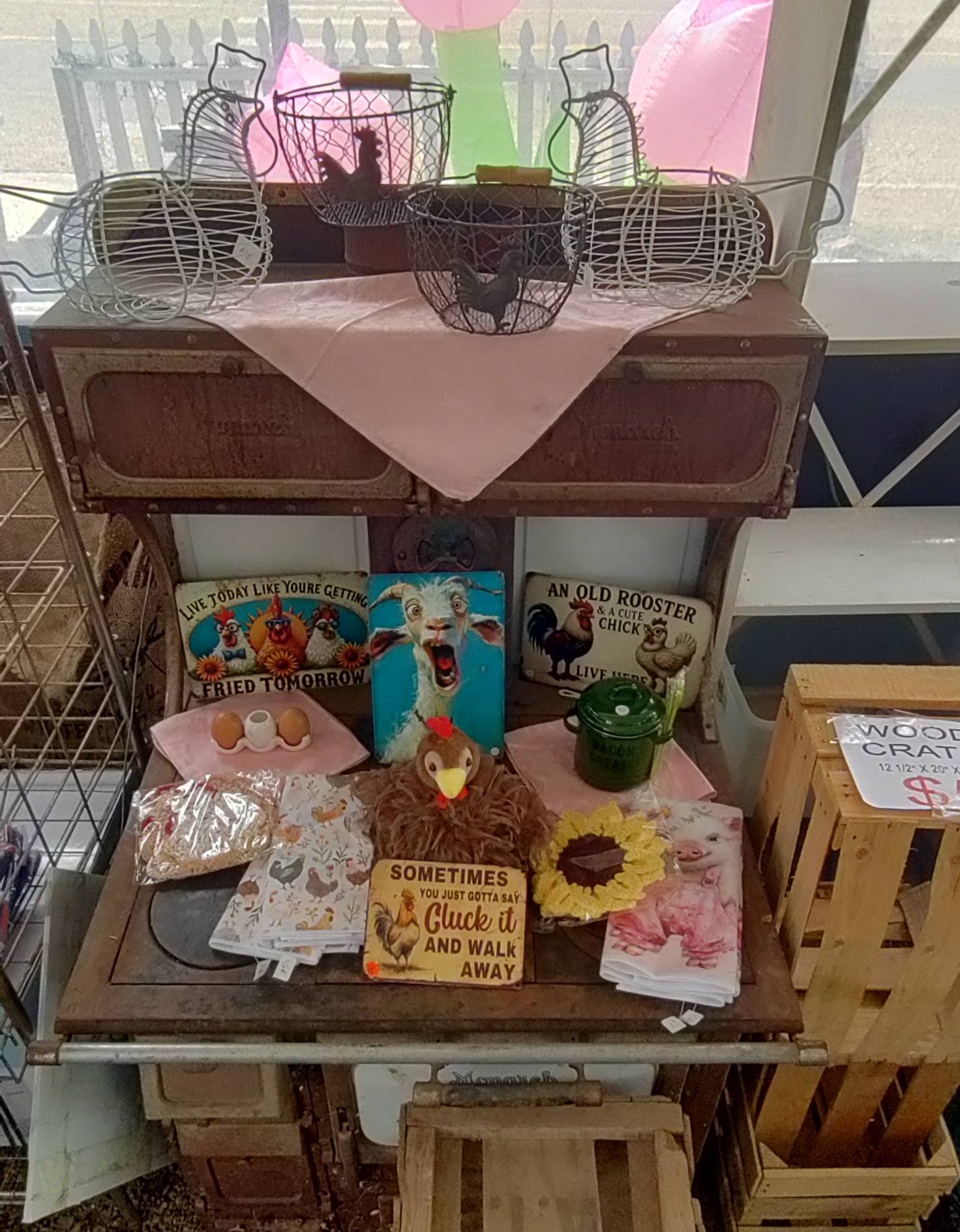 Super Cute Farm Decor & Kitchen Items