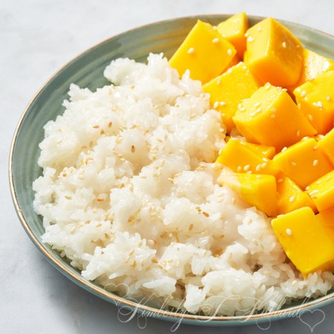 Sticky Rice With Fresh Mango