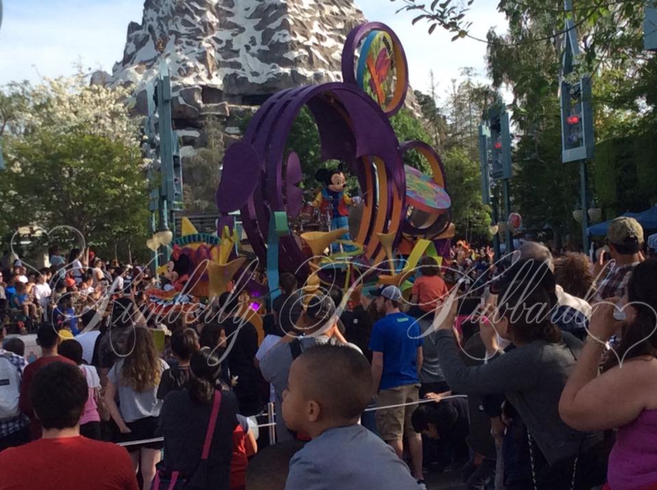 Mickey's CROWDED Soundsational Parade