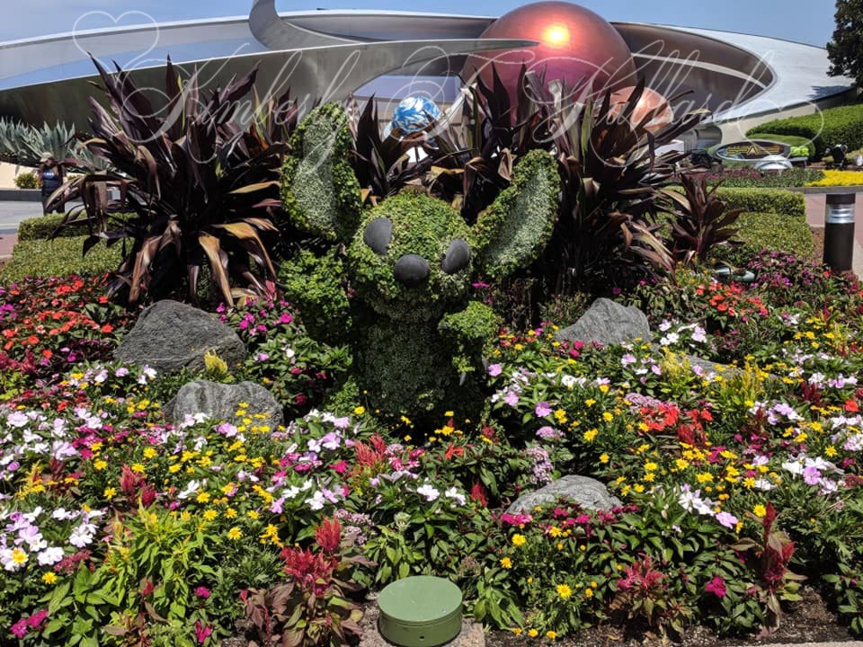 Stitch Topiary outside Mission Space