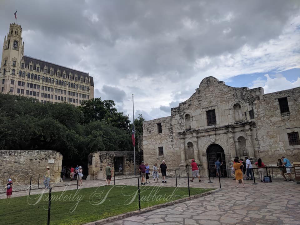 Historic Emily Morgan Hotel & the Entrance to the Alamo